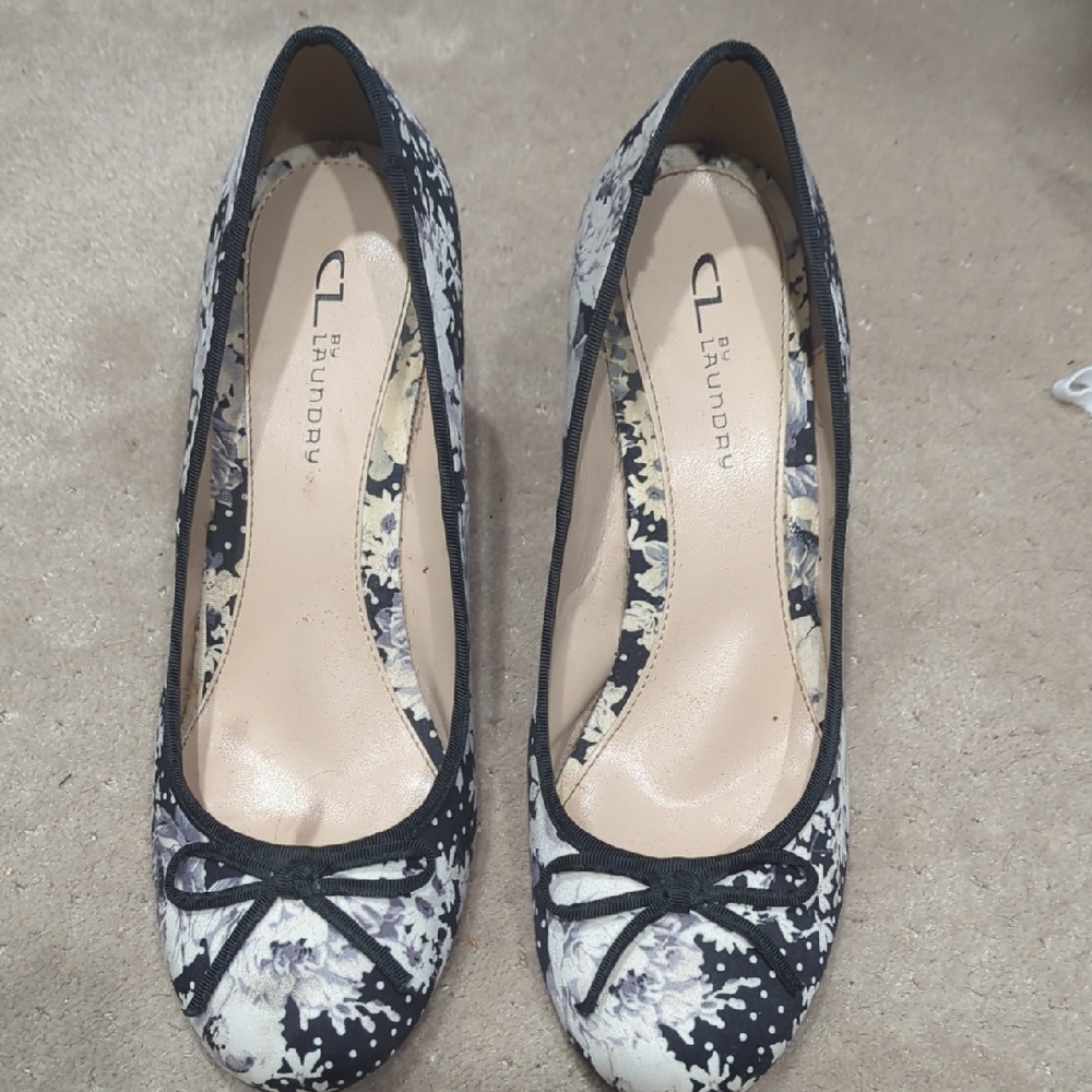 CL by Laundry Black and White Heels with Classic Bow